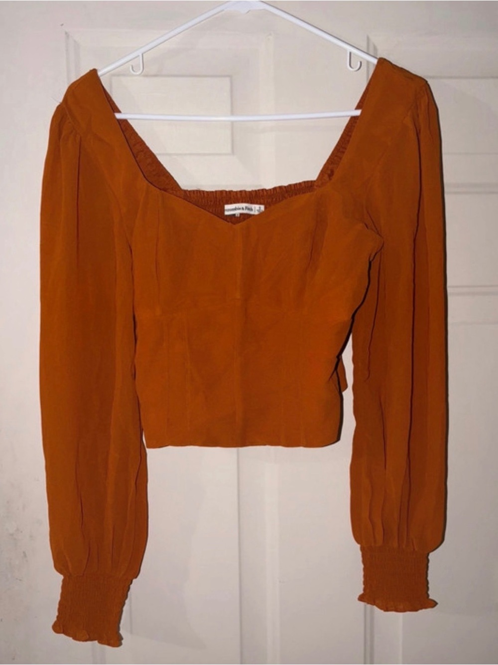 Abercrombie & Fitch Orange
Fitted Crop Blouse size S